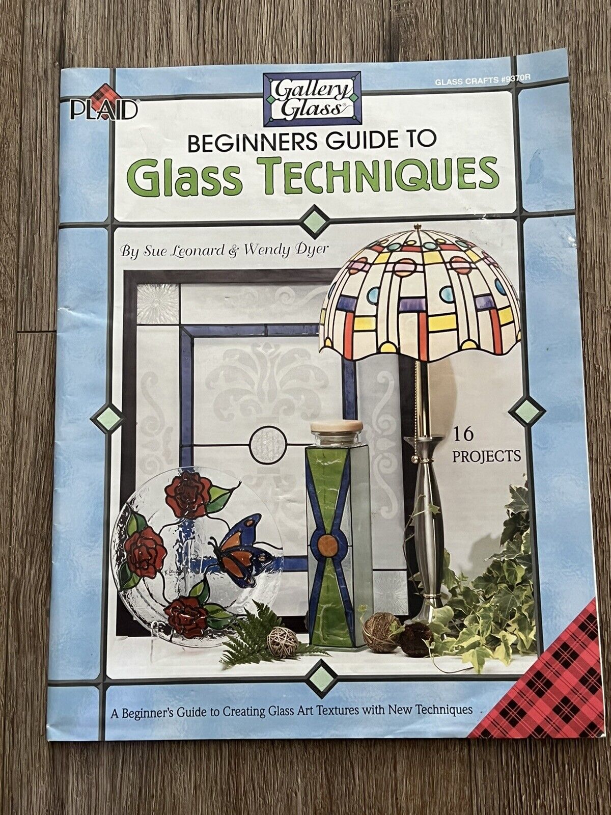 Plaid Gallery Glass Design Book W Patterns Beginners Guide To Glass Techniques
